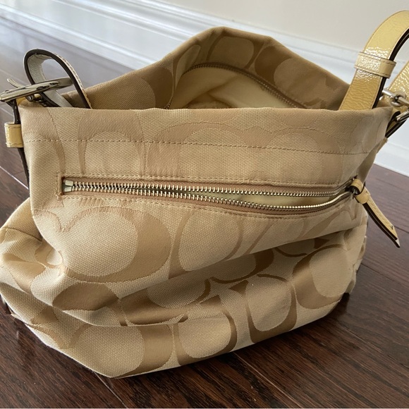 Coach shoulder bag - Picture 2 of 2